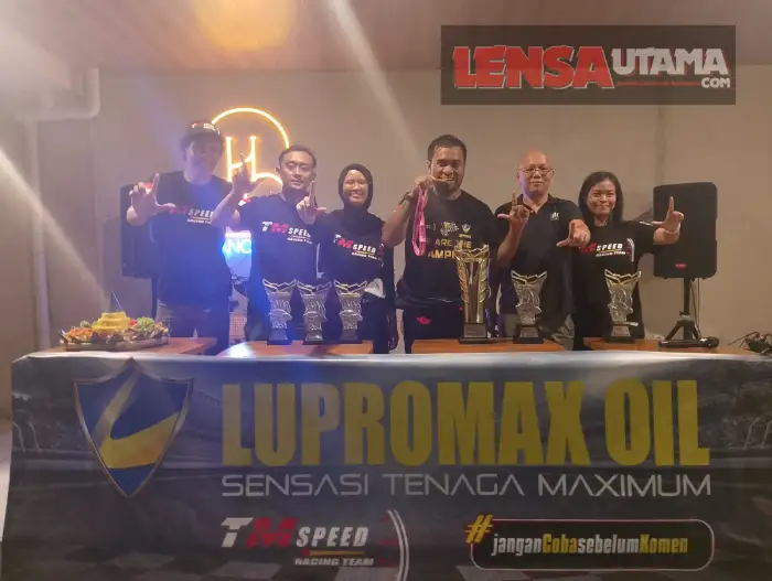 Speed Racing Team TM Speed Racing Team Sabet Juara Umum dan 5 Trophy - LensaUtama